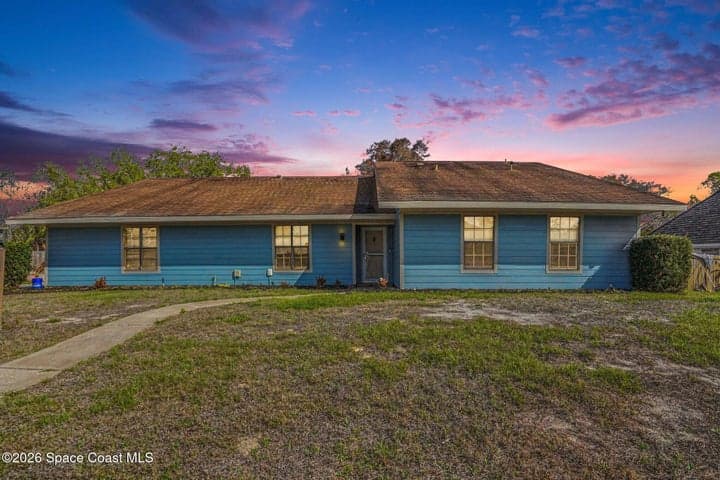2555 Kumquat Street NE, Palm Bay, FL 32905