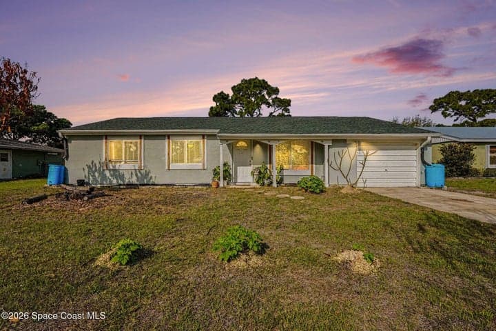 1076 Galty Circle NE, Palm Bay, FL 32905