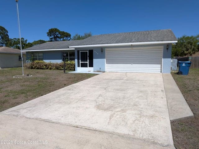 845 Dupont Street NE, Palm Bay, FL 32907