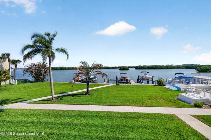1525 Minutemen Causeway 202, Cocoa Beach, FL 32931