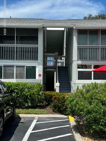 933 Sonesta Avenue NE #102, Palm Bay, FL 32905