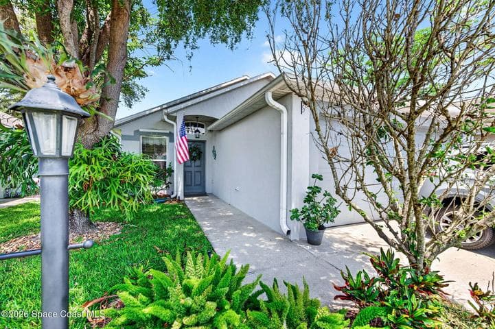 2125 Redwood Circle NE, Palm Bay, FL 32905