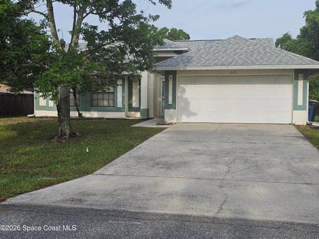 226 Pigeon Avenue NE, Palm Bay, FL 32907