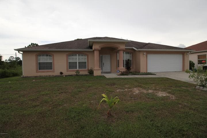 2891 Felda Avenue SE, Palm Bay, FL 32909