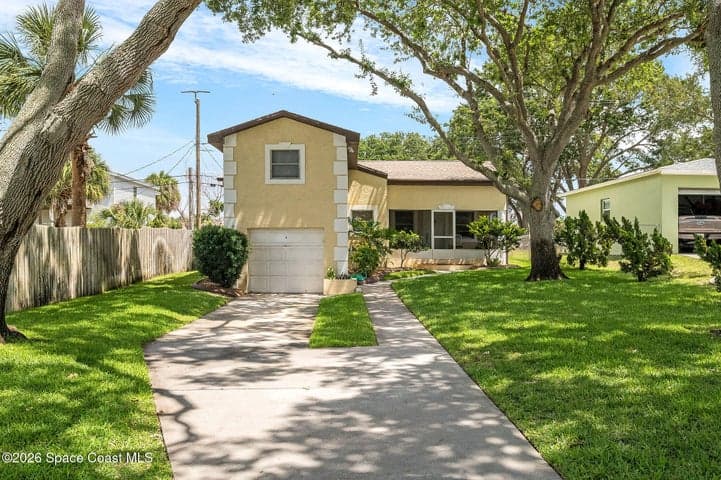 108 E Avenue D E, Melbourne, FL 32901
