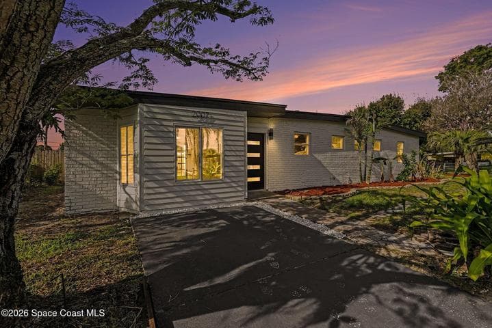 2007 Tyler Avenue, Melbourne, FL 32935