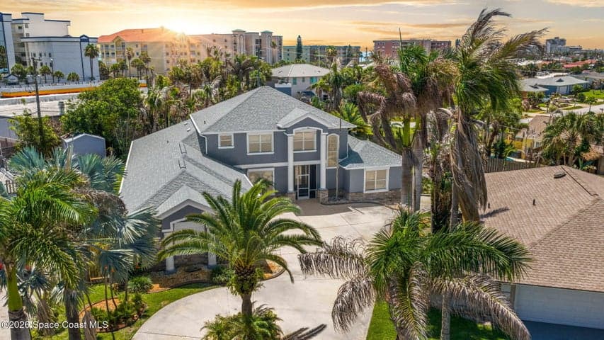 1866 Bel Court, Indialantic, FL 32903