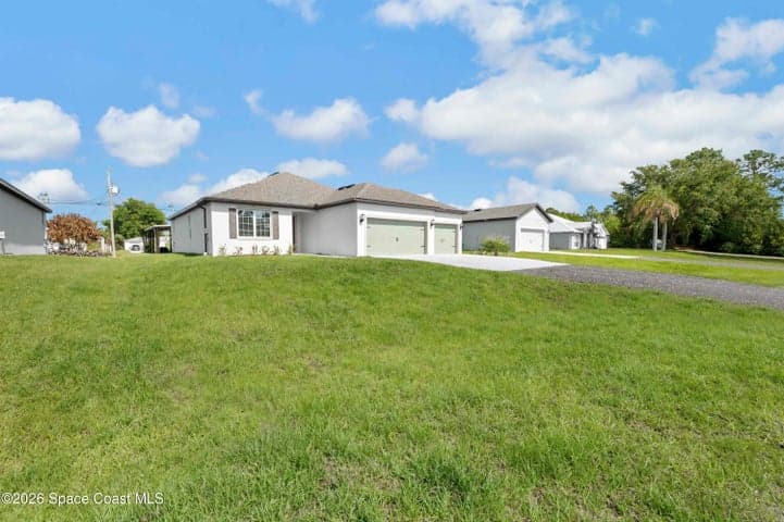 759 Americana Boulevard NW, Palm Bay, FL 32907
