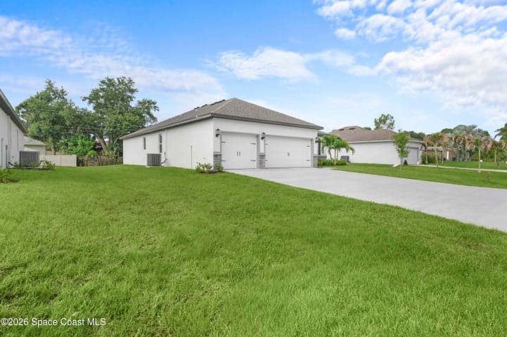 228 Fitchburg Street SW, Palm Bay, FL 32908