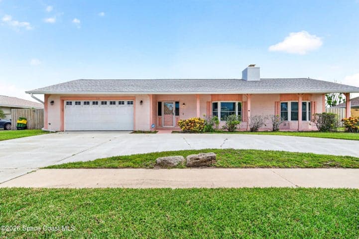 215 Dogwood Avenue, Melbourne Beach, FL 32951