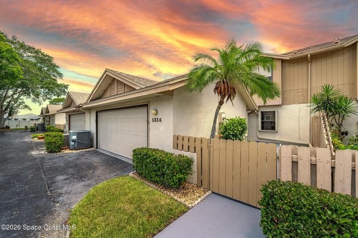 1214 Island Green Drive NE #B3-9, Palm Bay, FL 32905